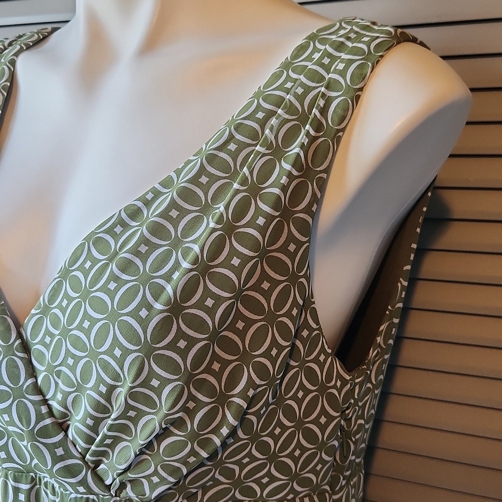 Connected Apparel Green Geometric Print Dress - Picture 8 of 13